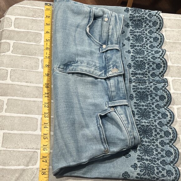 Talbots Y2K Embroidered Denim Pencil Skirt Womens 4 Floral Scalloped Hem Classy - Picture 10 of 11
